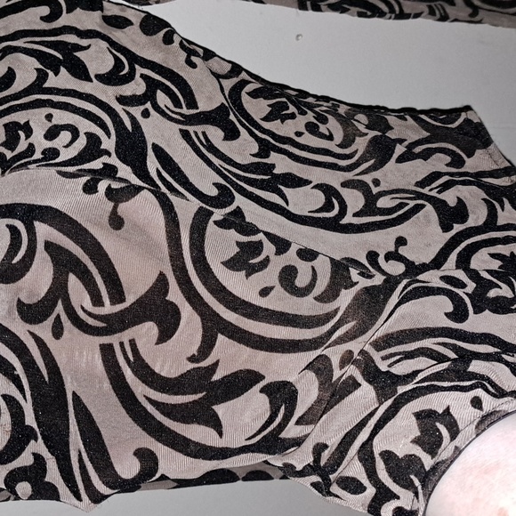 Like new bodysuit - Picture 3 of 3